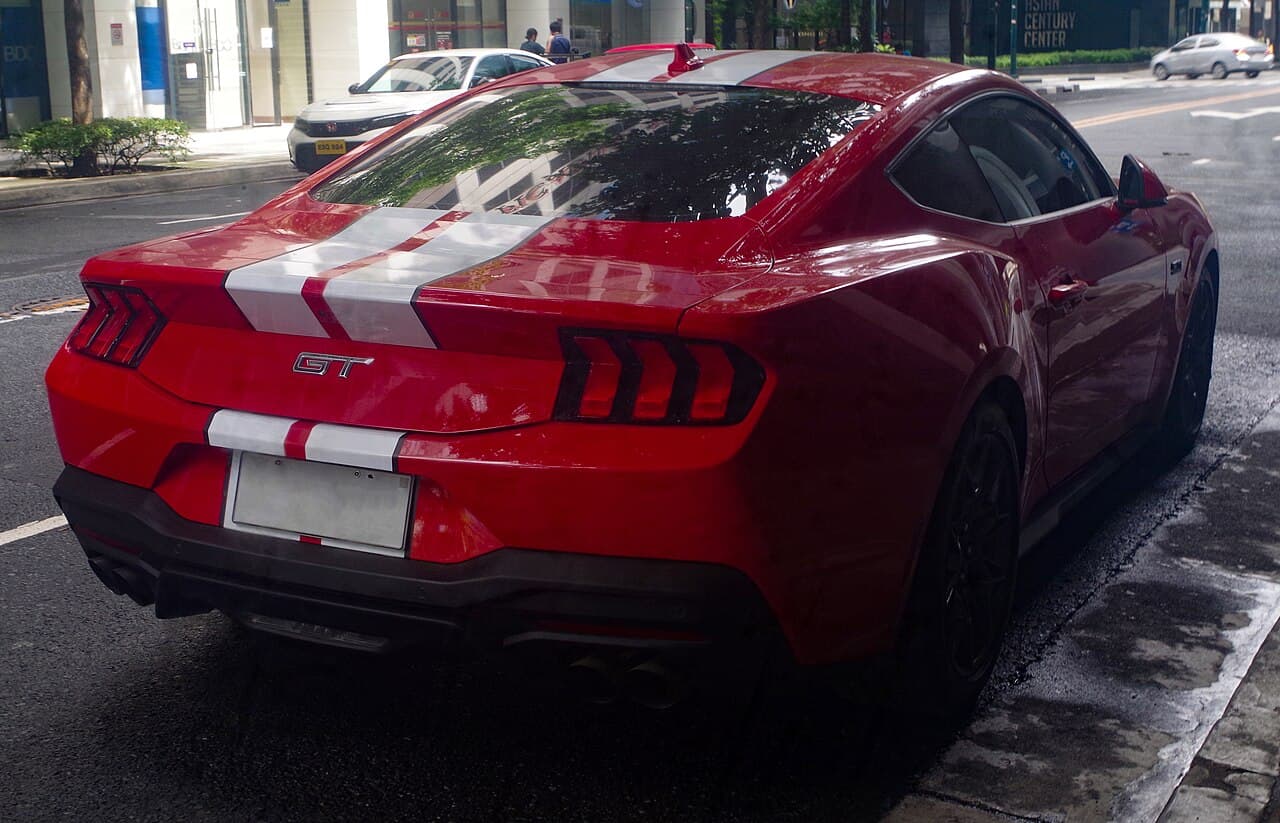 Ford Mustang GT - Image 2
