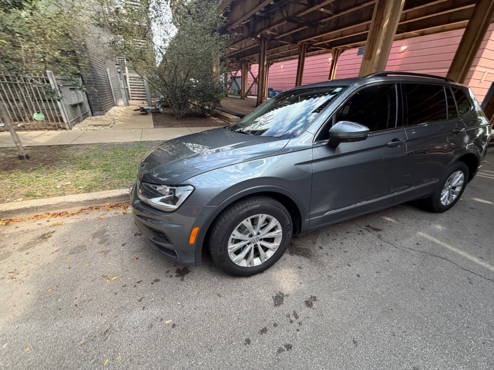 Volkswagen Tiguan - Image 3